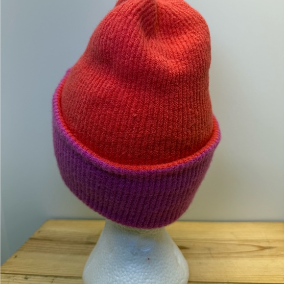 J CREW NWT Ribbed Knit Beanie in Super Soft Yarn Women's OS Rose & Orange - Picture 4 of 8